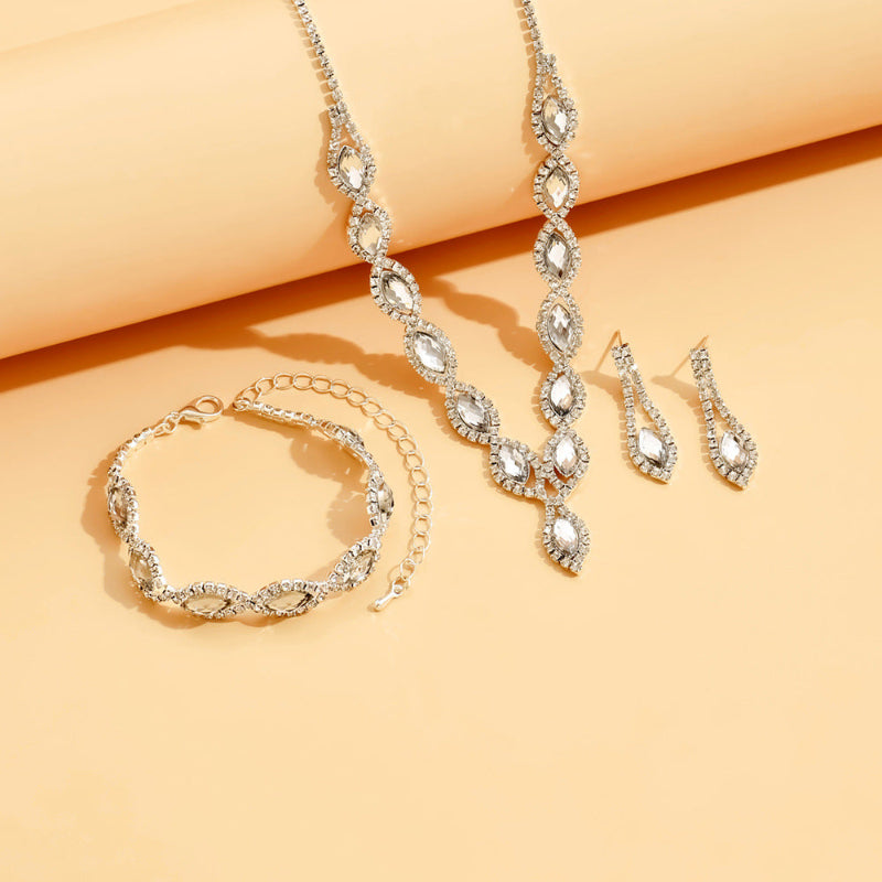 Silber plattiert Schmuckset – Light Wave Design mit Rhinestones  Elegantes Braut- & Hochzeitsschmuck Set in luxuriöser Geschenkbox