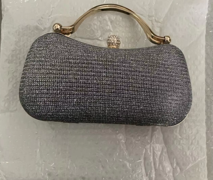 Elegante Ketten-Handtasche – Moderner Stil für jeden Anlass