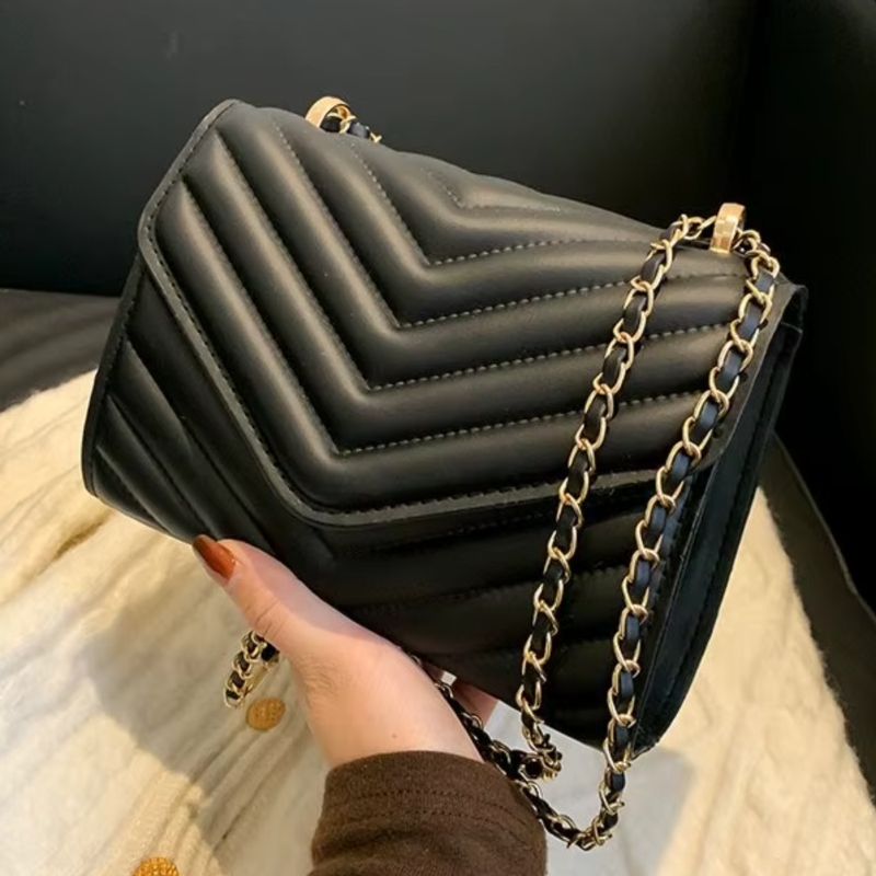 Designer Damen Handtasche – Crossbody Bag mit Kettenklappe